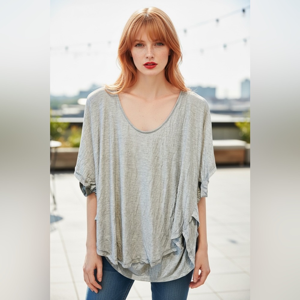 NWOT Small POL Gray Women's Top with Back Cut Outs - Picture 2 of 9